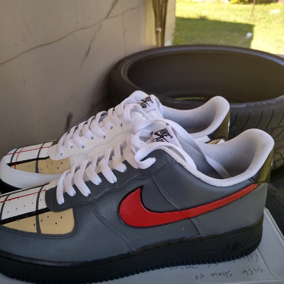 Custom Nike Air force ones - Picture 2 of 2